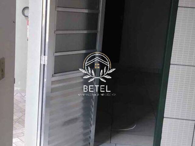 #48 - Casa para Locação em Taboão da Serra - SP - 2